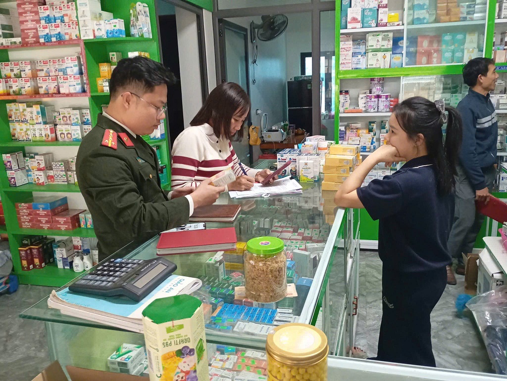 Kiểm tra, tăng cường quản lý y dược