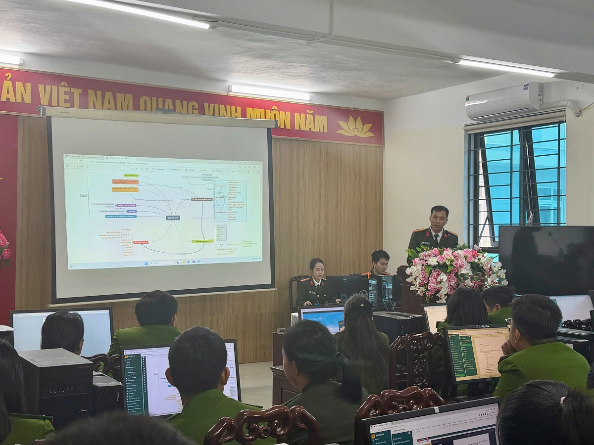 Tổ chức tập huấn nâng cấp phần mềm cho Công an cấp xã
