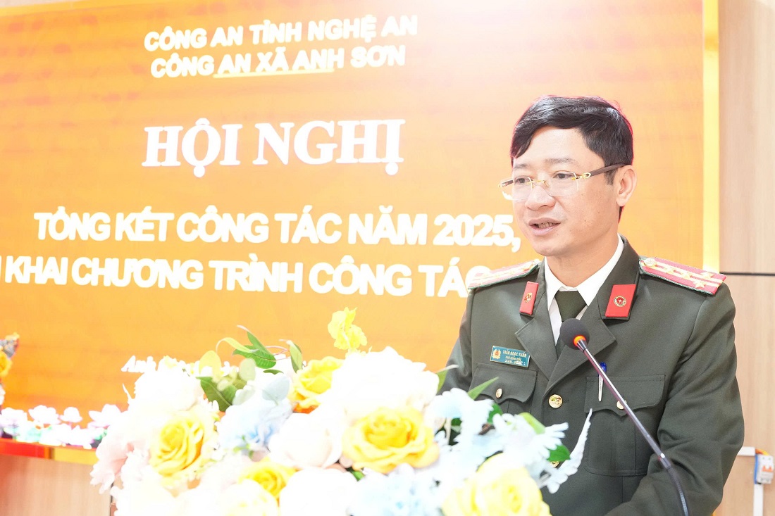 Đồng chí Đại tá Trần Ngọc Tuấn - Ủy viên Ban Thường vụ Đảng ủy, Phó Giám đốc Công an tỉnh phát biểu chỉ đạo tại Hội nghị