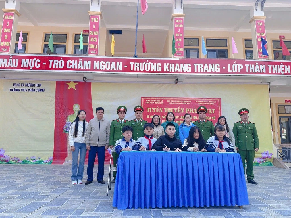 Công an xã Mường Ham tuyền truyền giáo dục ý thức chấp hành pháp luật