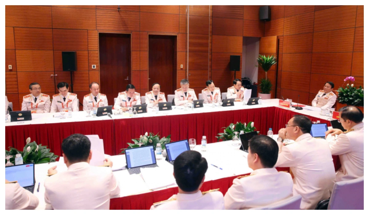 Đoàn đại biểu Đảng bộ Công an Trung ương đóng góp nhiều ý kiến vào các dự thảo Văn kiện trình Đại hội Đảng