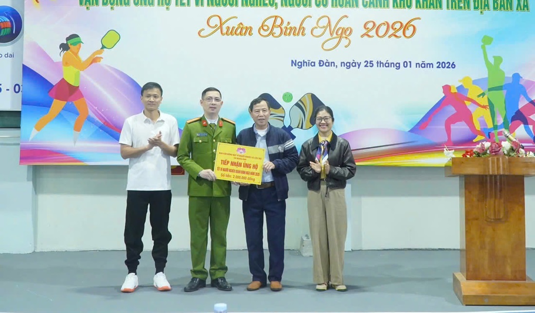 Công an xã Nghĩa Đàn giao lưu thể thao, gây quỹ ủng hộ 