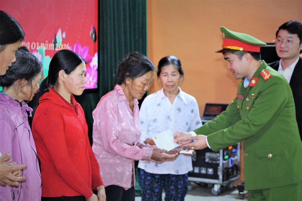 Công an xã Bích Hào tổ chức chương trình 