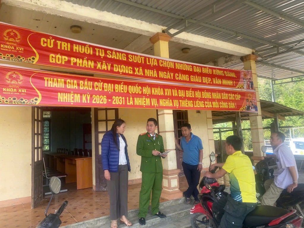 Công an xã Huồi Tụ phối hợp chủ động triển khai công tác chuẩn bị bầu cử đại biểu Quốc hội khóa XVI và HĐND các cấp, nhiệm kỳ 2026-2031