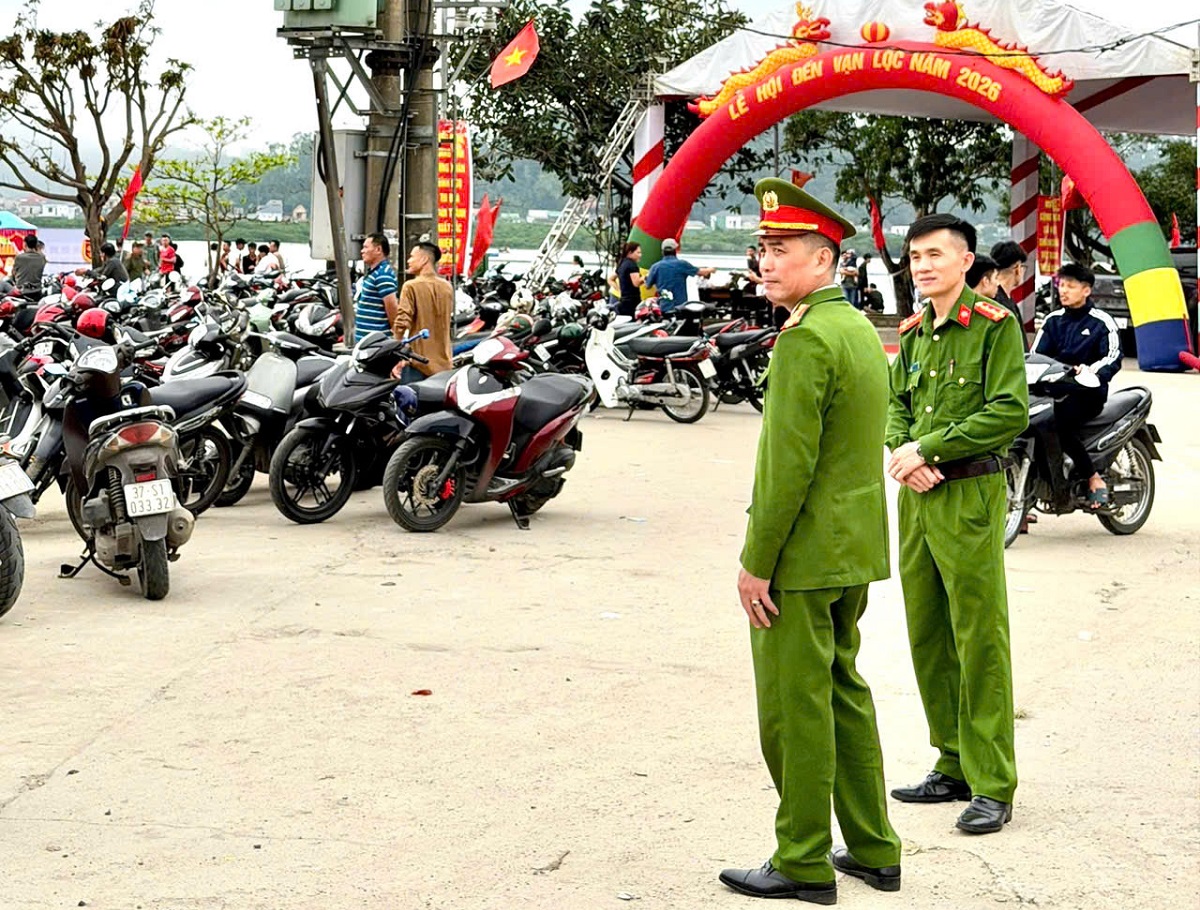 Công an phường Cửa Lò bảo đảm ANTT hoạt động lễ hội đầu năm