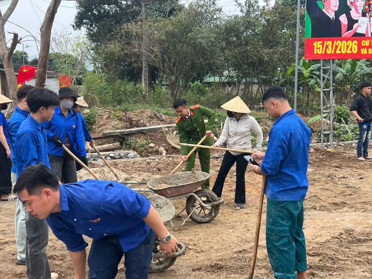 Chi đoàn Công an xã Tam Thái ra quân 