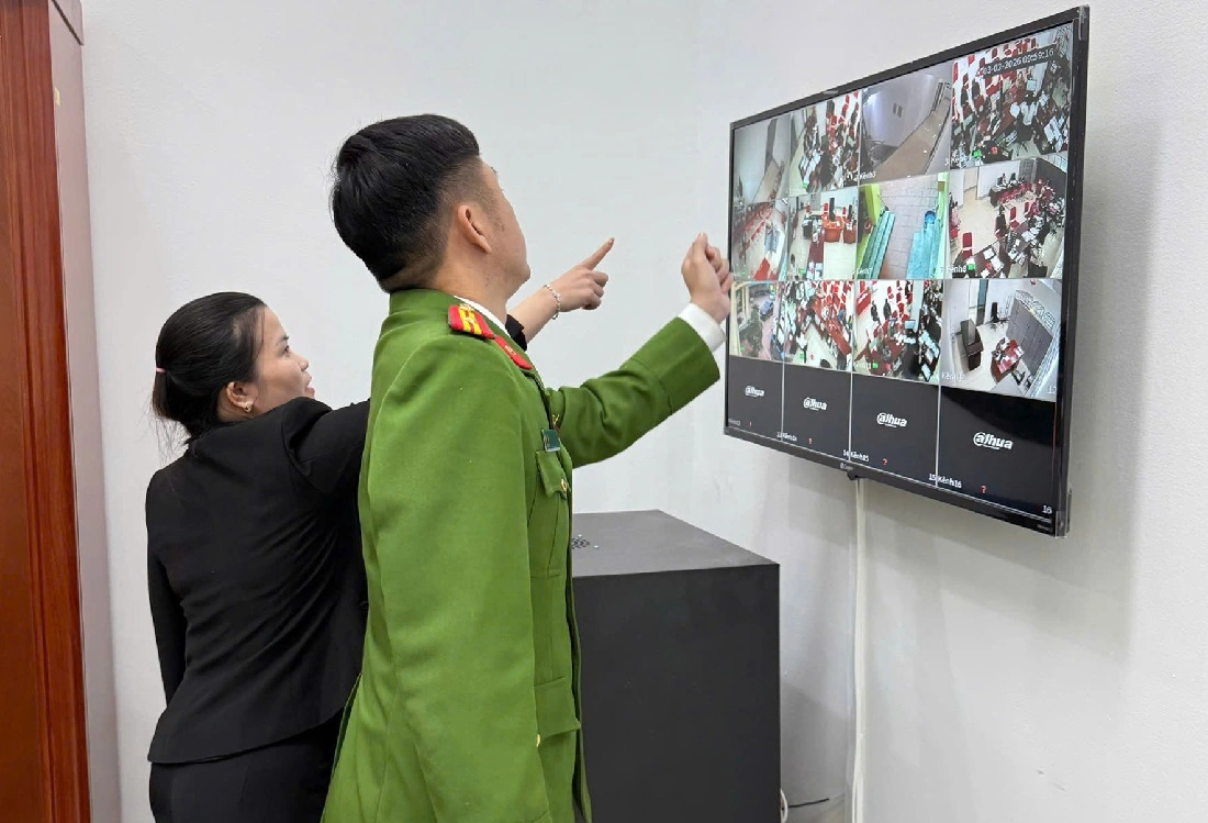 Công an xã kiểm tra tại cơ sở kinh doanh