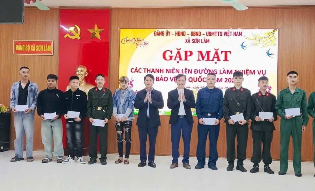 Xã Sơn Lâm tổ chức gặp mặt thanh niên lên đường nhập ngũ năm 2026