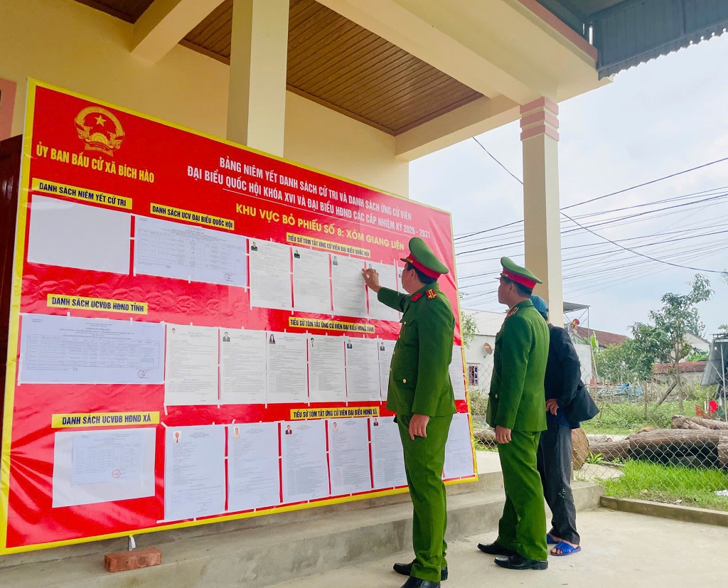 Công an xã Bích Hào tăng cường kiểm tra an toàn PCCC và công tác chuẩn bị tại điểm bầu cử