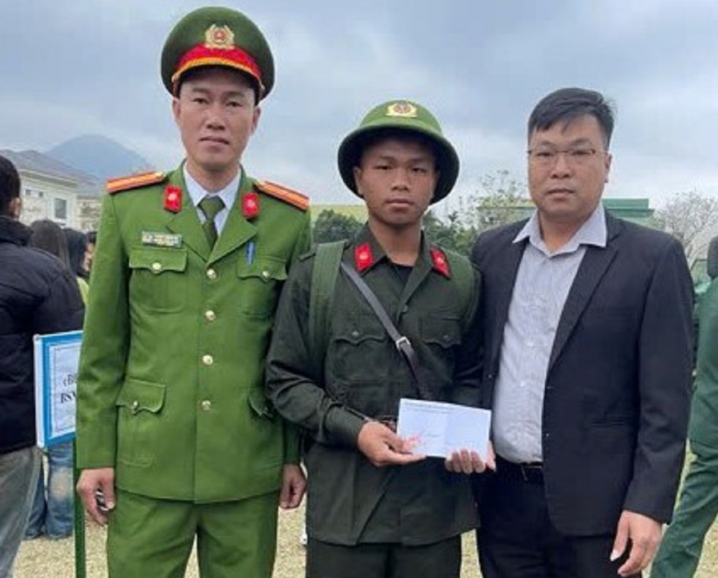Xã Chiêu Lưu gặp mặt, động viên công dân lên đường nhập ngũ