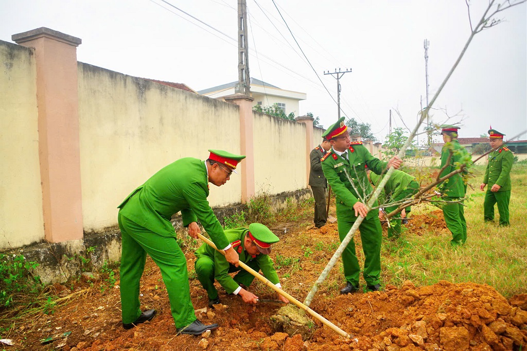 Công an xã Quỳnh Văn hưởng ứng 