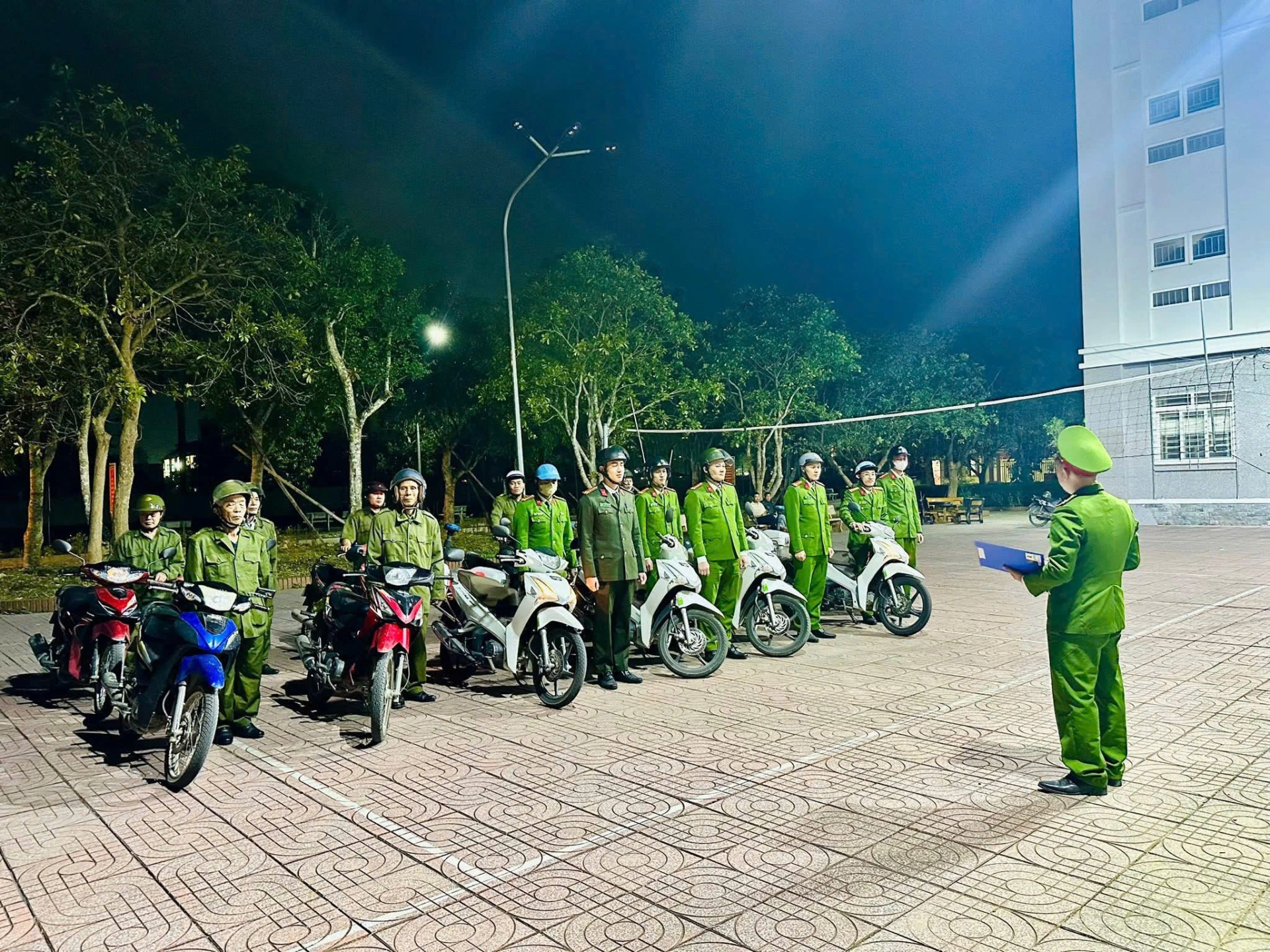Tăng cường tổ chức tuần tra vũ trang đảm bảo an ninh, trật tự