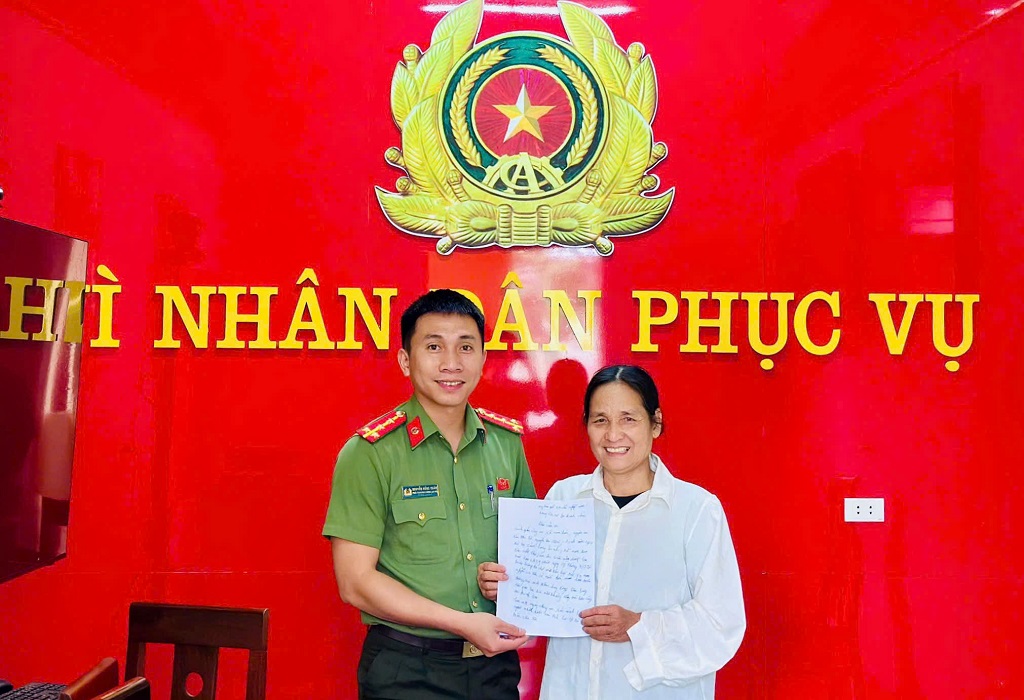 Nhận lại tài sản, bà Mai viết thư cảm ơn Công an xã Nam Đàn và bà Hà
