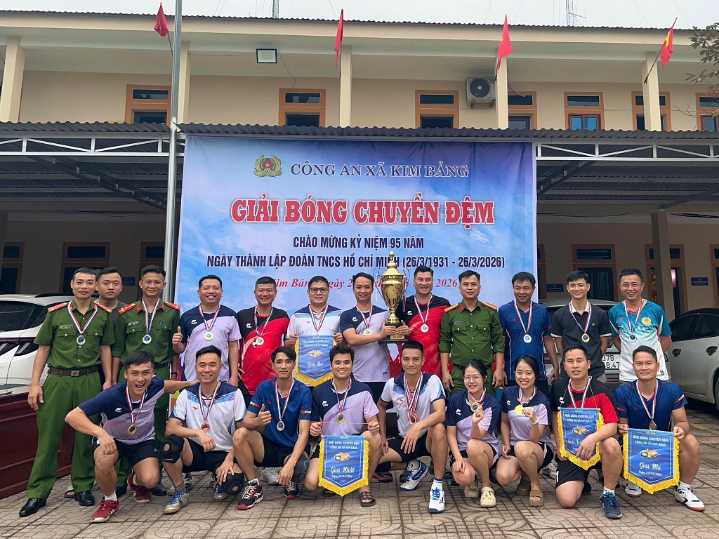 Chi đoàn Công an xã Kim Bảng tổ chức giải bóng chuyền đệm chào mừng kỷ niệm 95 năm Ngày thành lập Đoàn
