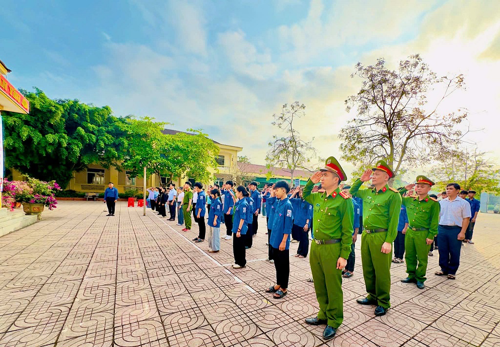 Chi đoàn Công an xã Bích Hào sôi nổi hoạt động hưởng ứng Tháng Thanh niên