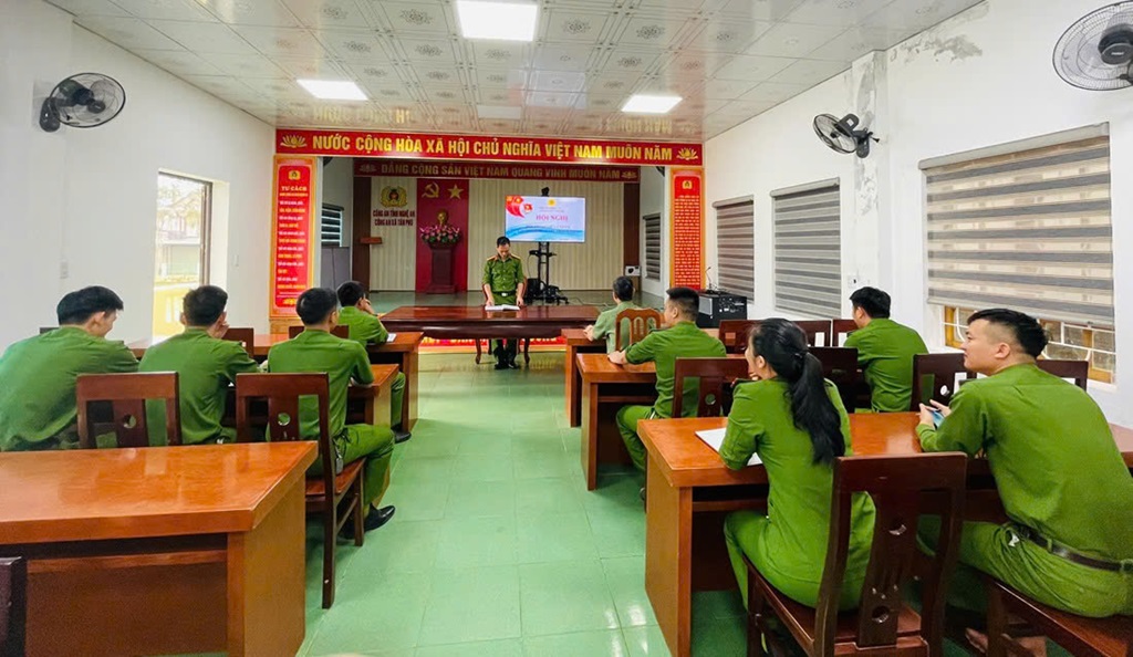 Công an xã Tân Phú tổ chức Hội nghị gặp gỡ, đối thoại giữa cấp ủy, chỉ huy với đoàn viên, thanh niên