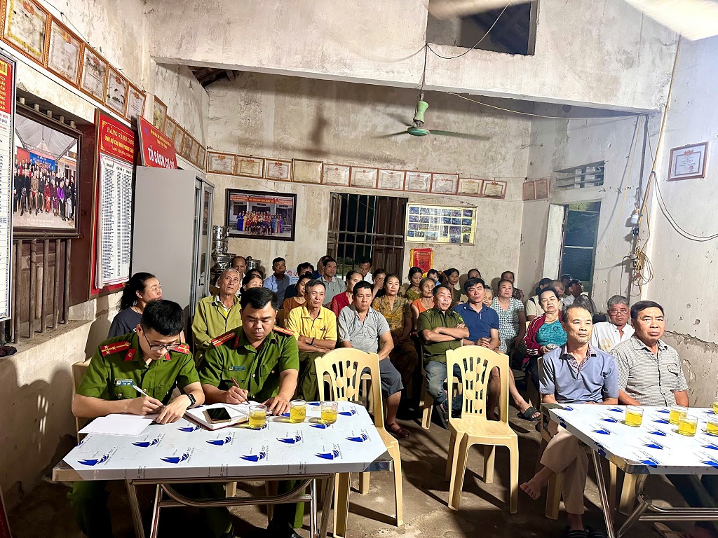 Tổ chức diễn đàn 