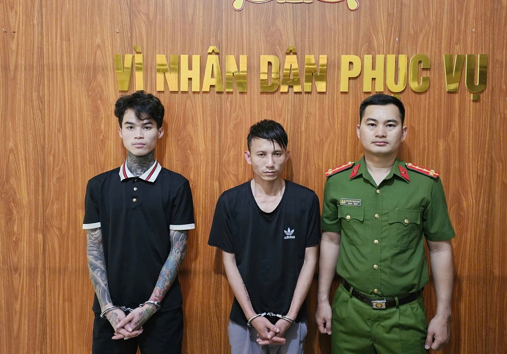 Hai đối tượng tại cơ quan Công an