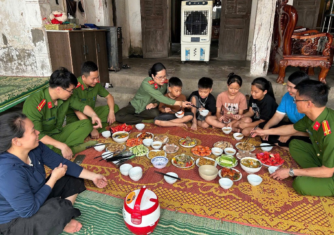 Công an phường Quỳnh Mai tổ chức 