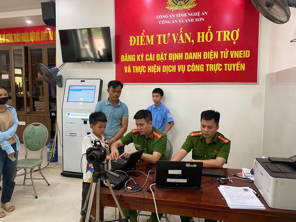 Hỗ trợ người dân vùng biên giới