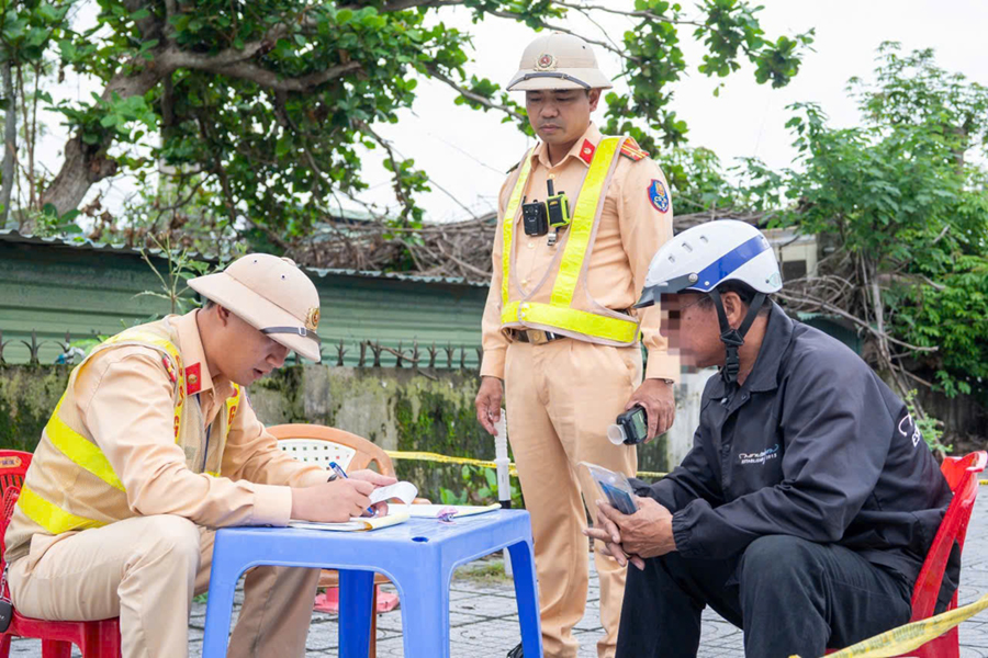 CSGT phối hợp tuần tra kiểm soát, kiên quyết xử lý nghiêm vi phạm về TTATGT