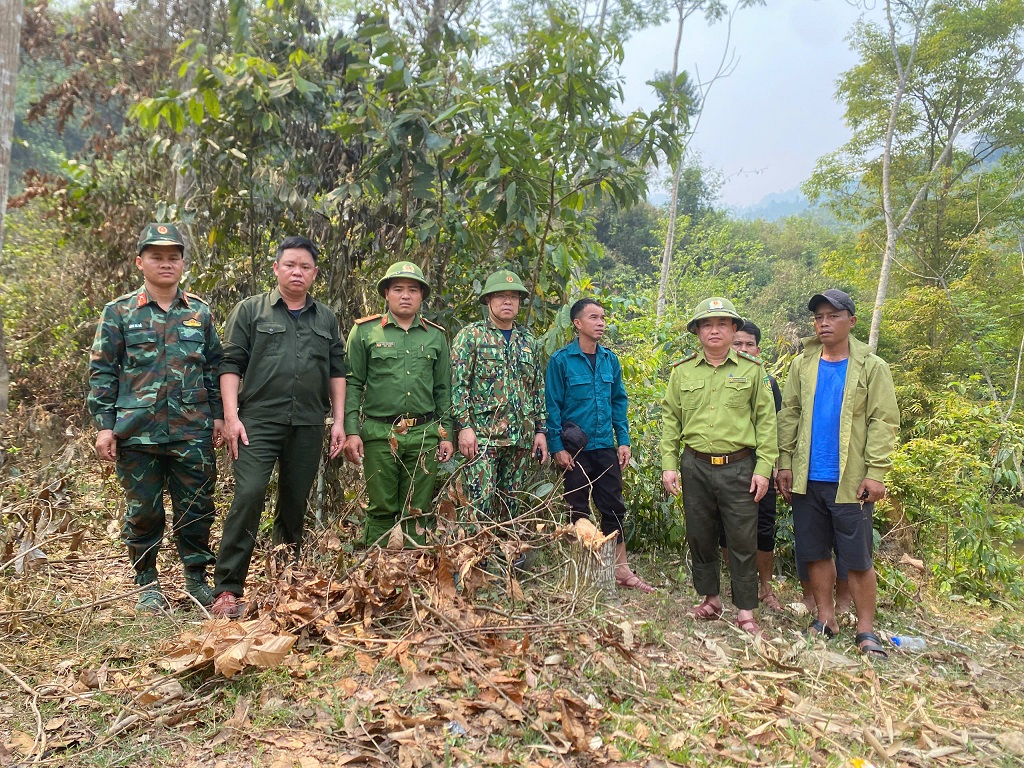 Công an xã Chiêu Lưu phối hợp liên ngành tuần tra, bảo vệ rừng