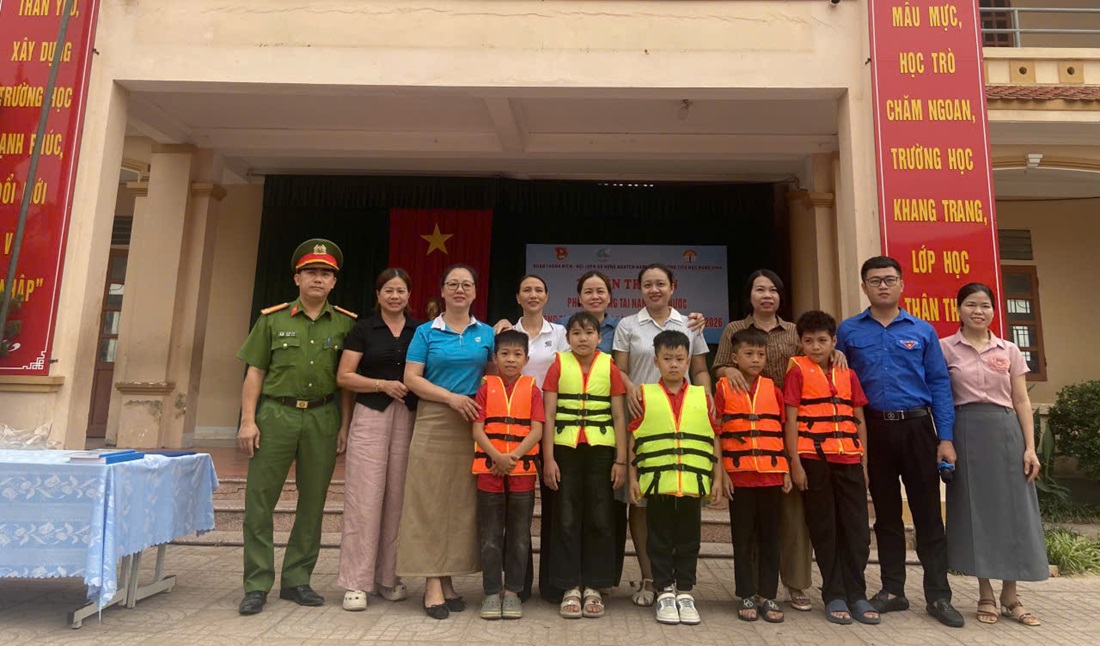 Hoạt động góp phần xây dựng môi trường học đường an toàn, lành mạnh