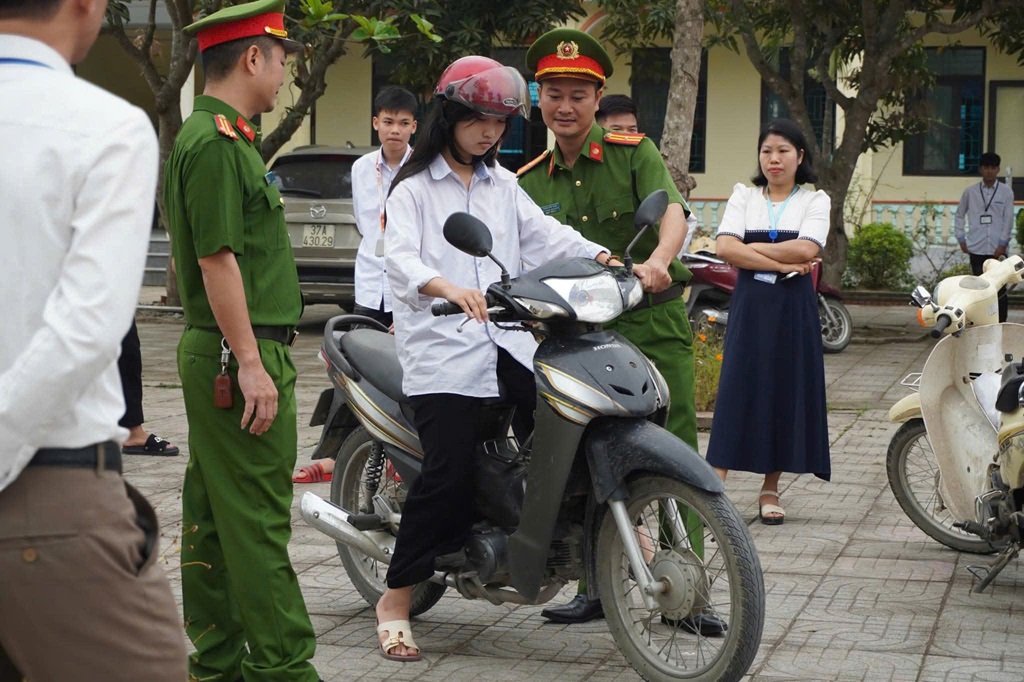 Công an xã Yên Trung ra mắt mô hình 