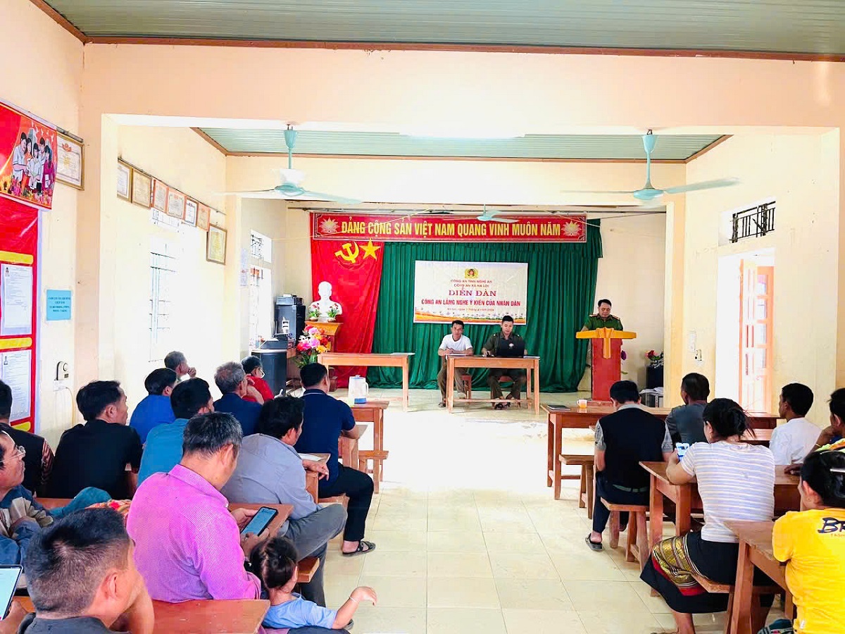 Công an xã Na Loi tổ chức diễn đàn 