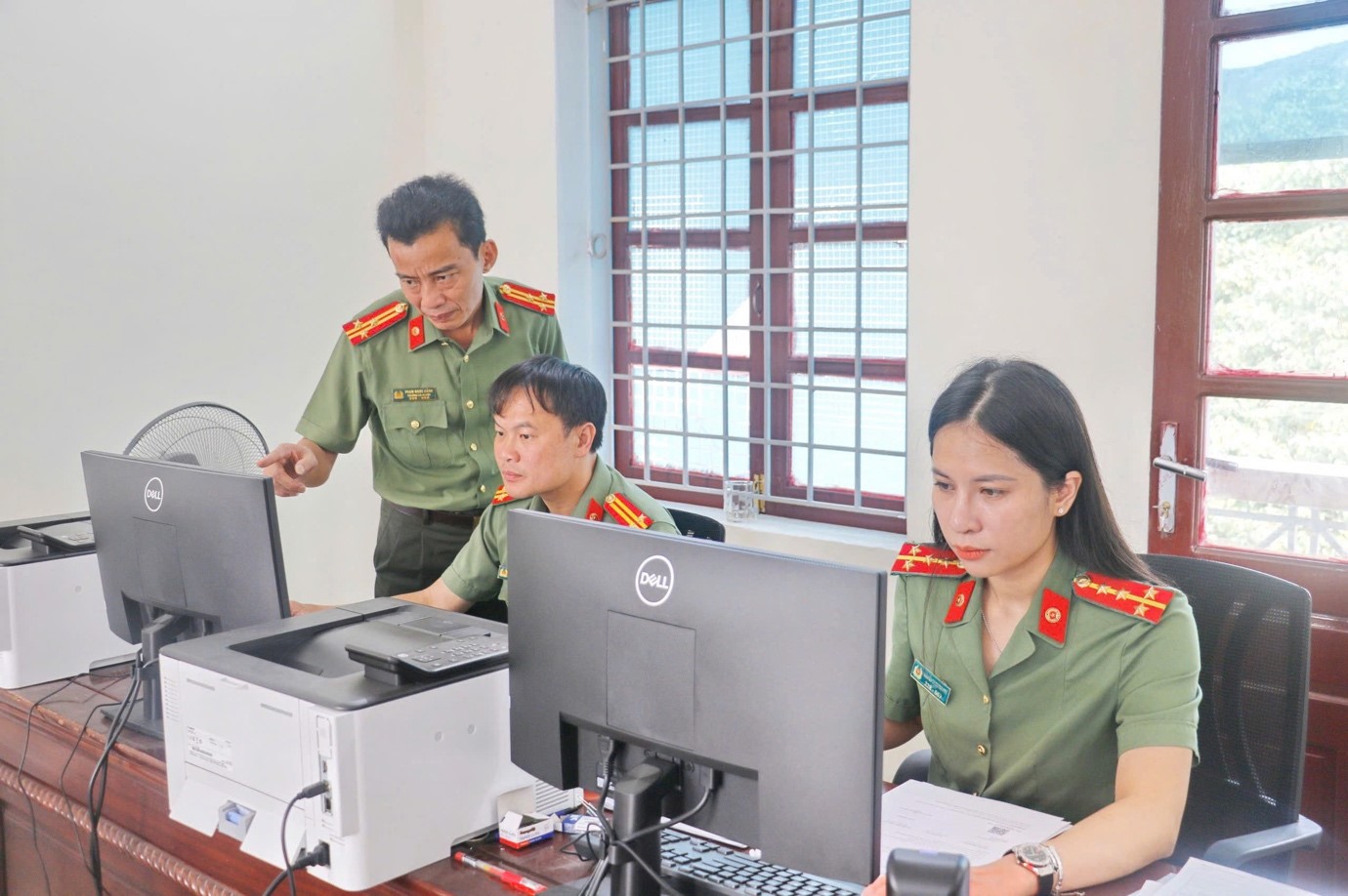 Thầm lặng giữ 