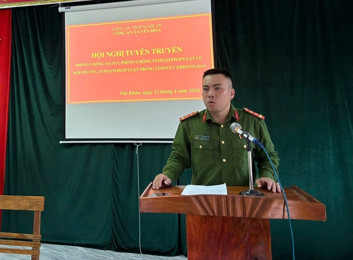 Đại diện Công an xã phát biểu
