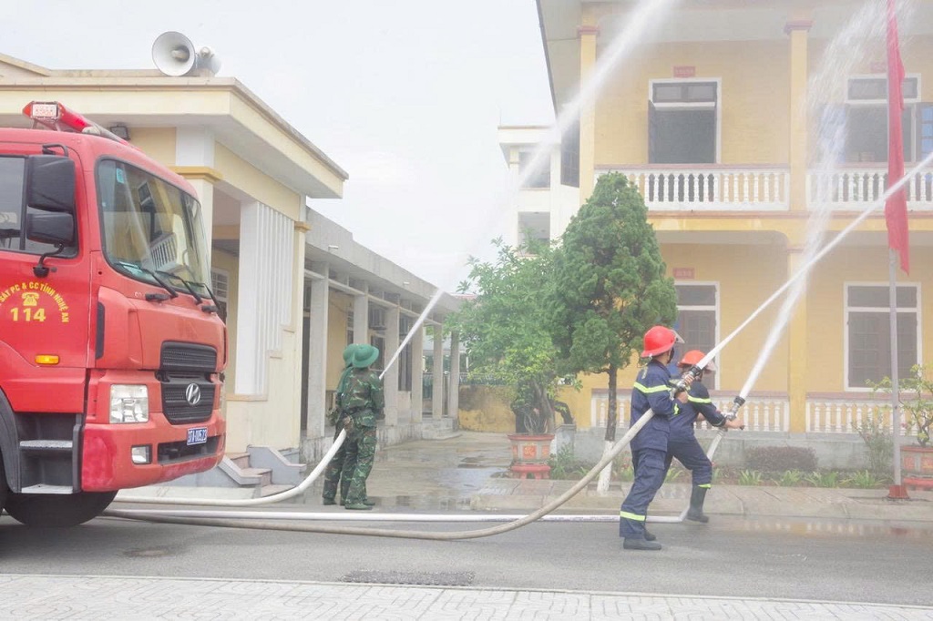 Thực tập phương án chữa cháy và cứu nạn, cứu hộ tại Lữ đoàn 283