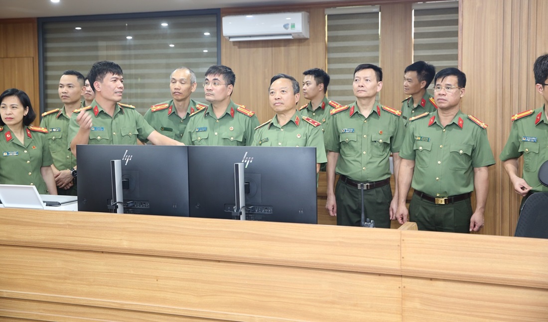 Học viện Chính trị Công an nhân dân trao đổi kinh nghiệm thực hiện Nghị quyết 57/NQ-TW của Bộ Chính trị tại Công an Nghệ An