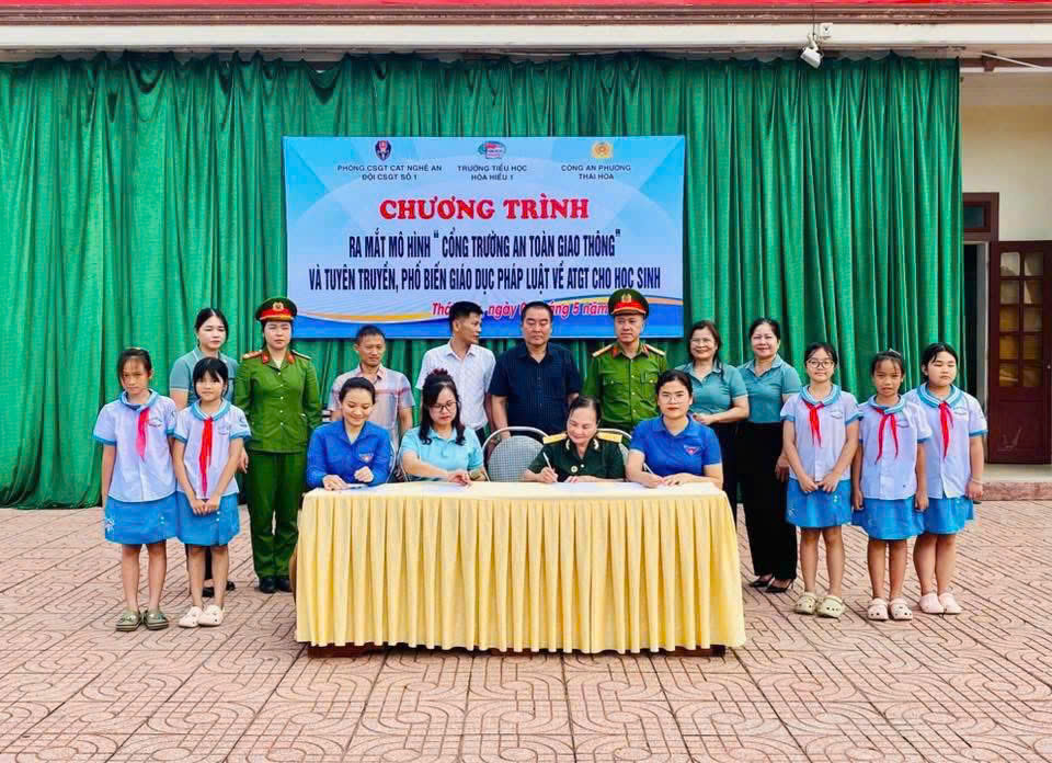 Ra mắt mô hình 
