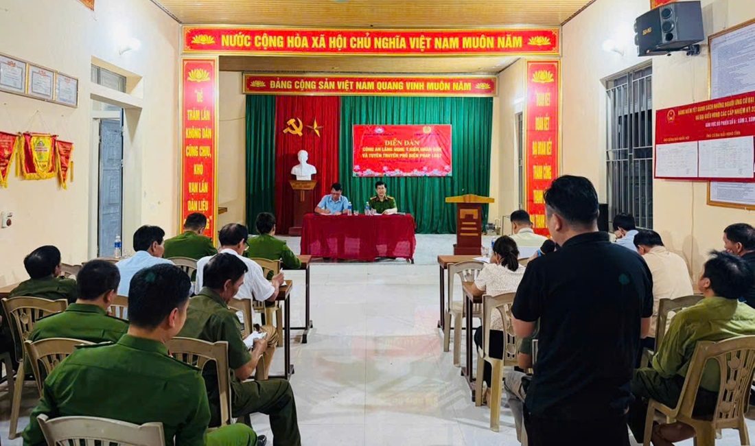 Công an xã Đông Lộc tổ chức diễn đàn 