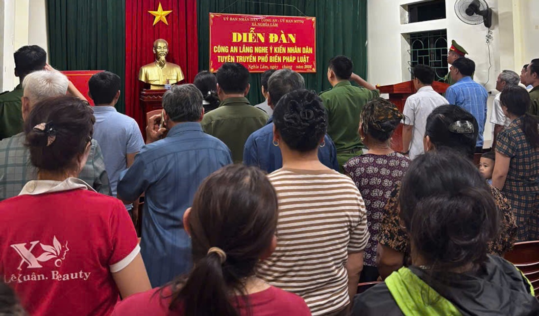 Toàn cảnh diễn đàn