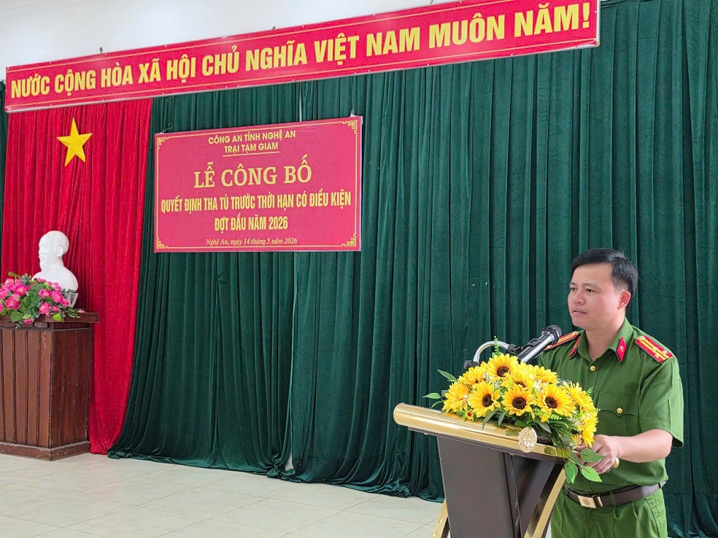 Đại diện Lãnh đạo Trại Tạm giam phát biểu