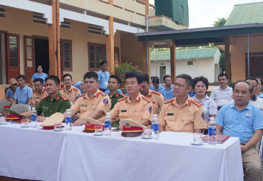 Đại biểu tham dự buổi tuyên truyền