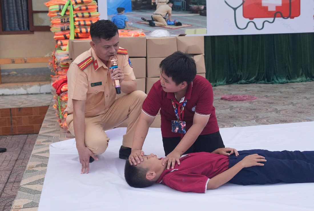 Tuyên truyền phòng, chống đuối nước và cứu nạn, cứu hộ cho học sinh
