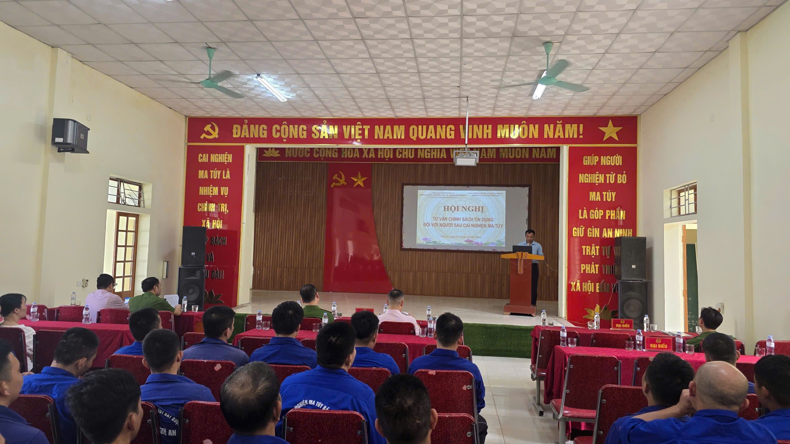 Hội nghị tư vấn chính sách tín dụng đối với người sau cai nghiện ma túy