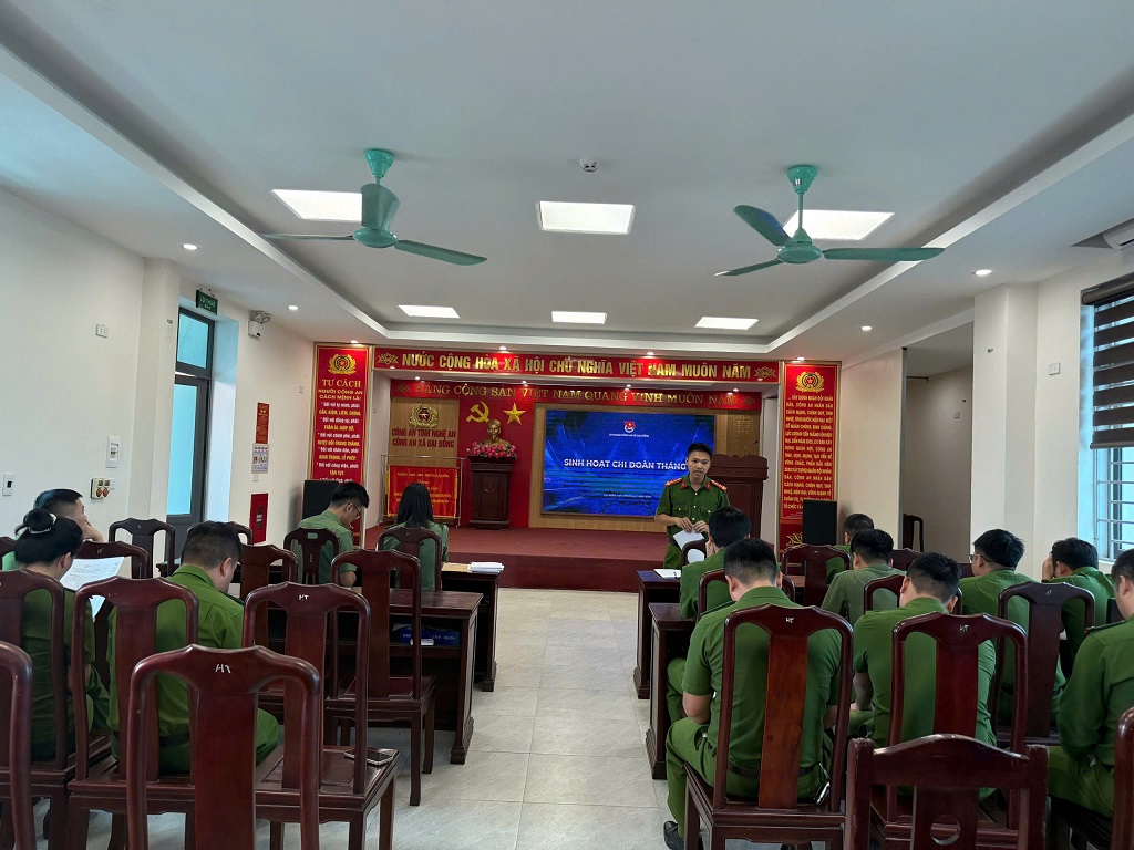Chi đoàn Công an xã Đại Đồng tổ chức sinh hoạt định kỳ