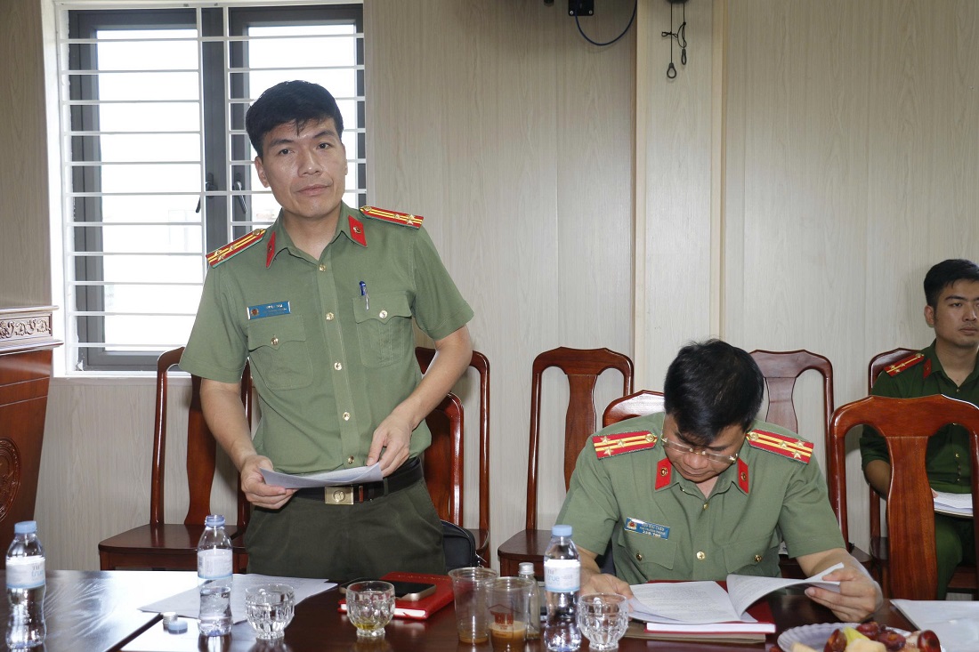 Đại diện Lãnh đạo Phòng Tham mưu phát biểu