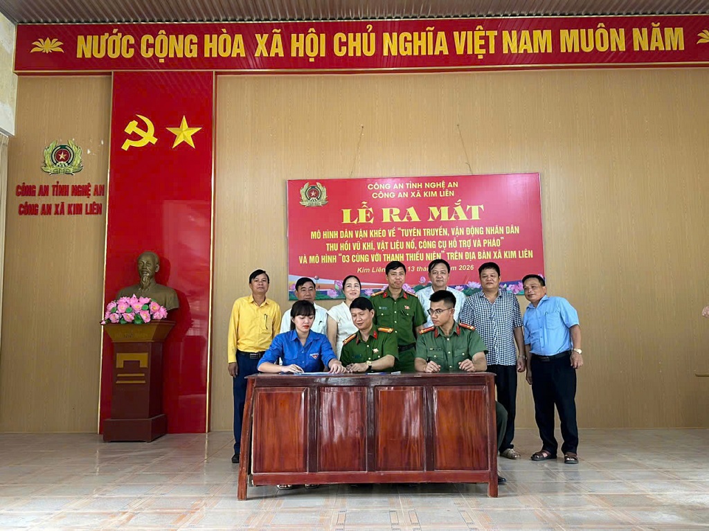 Công  an xã Kim Liên phối hợp ra mắt mô hình 
