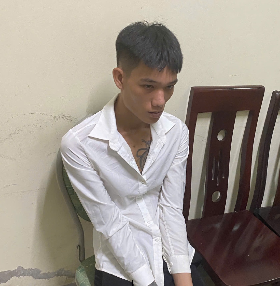 Công an xã Cam Phục bắt đối tượng tàng trữ trái phép chất ma túy