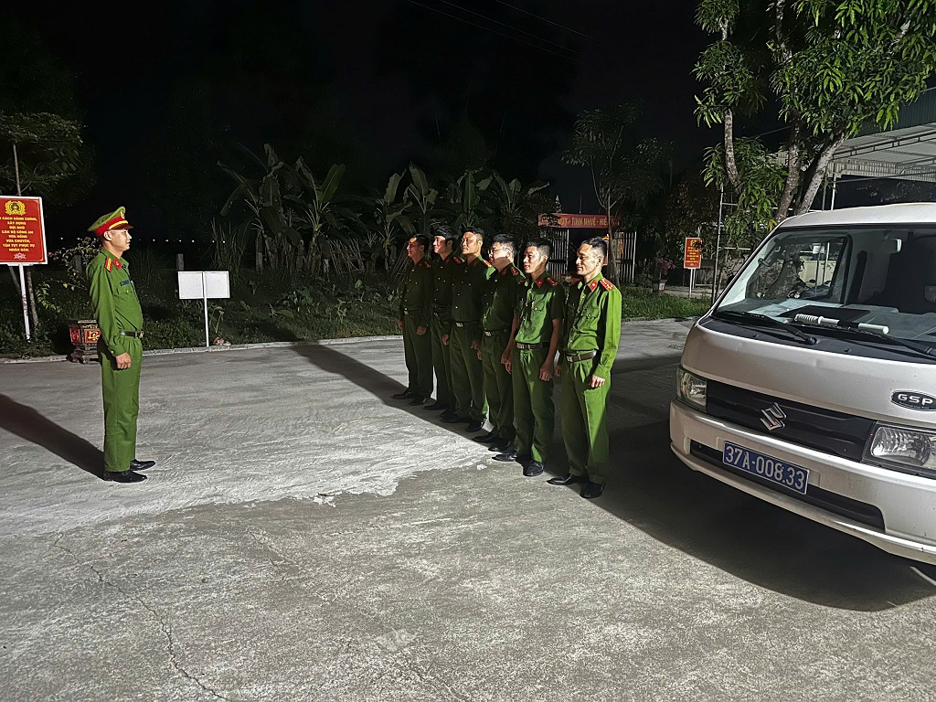 Công an xã Hạnh Lâm kiểm tra cơ sở vui chơi giải trí, ngành nghề kinh doanh có điều kiện về ANTT