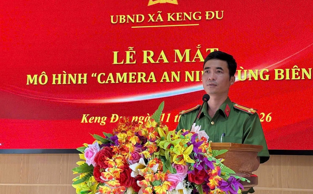Tại Lễ ra mắt