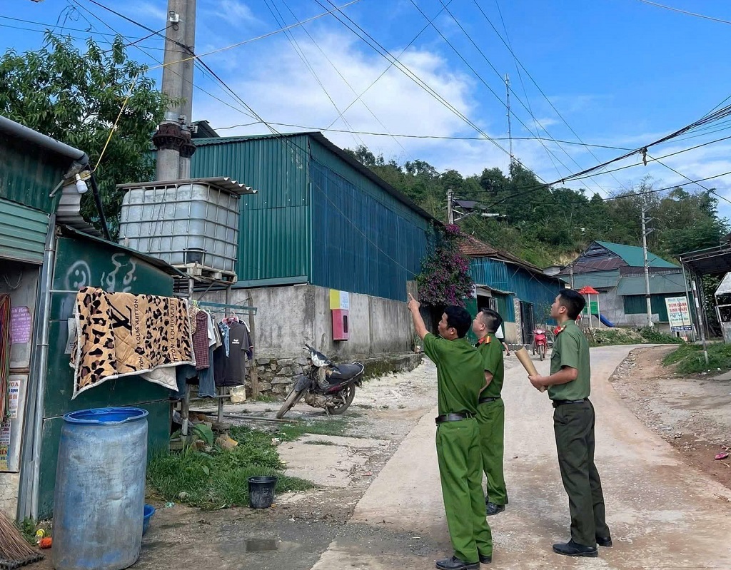 Công an xã Keng Đu ra mắt mô hình Camera an ninh vùng biên