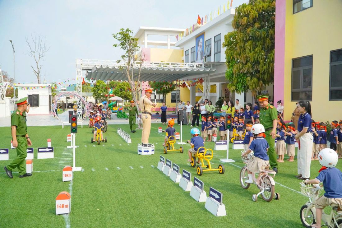 Tổ chức chương trình 