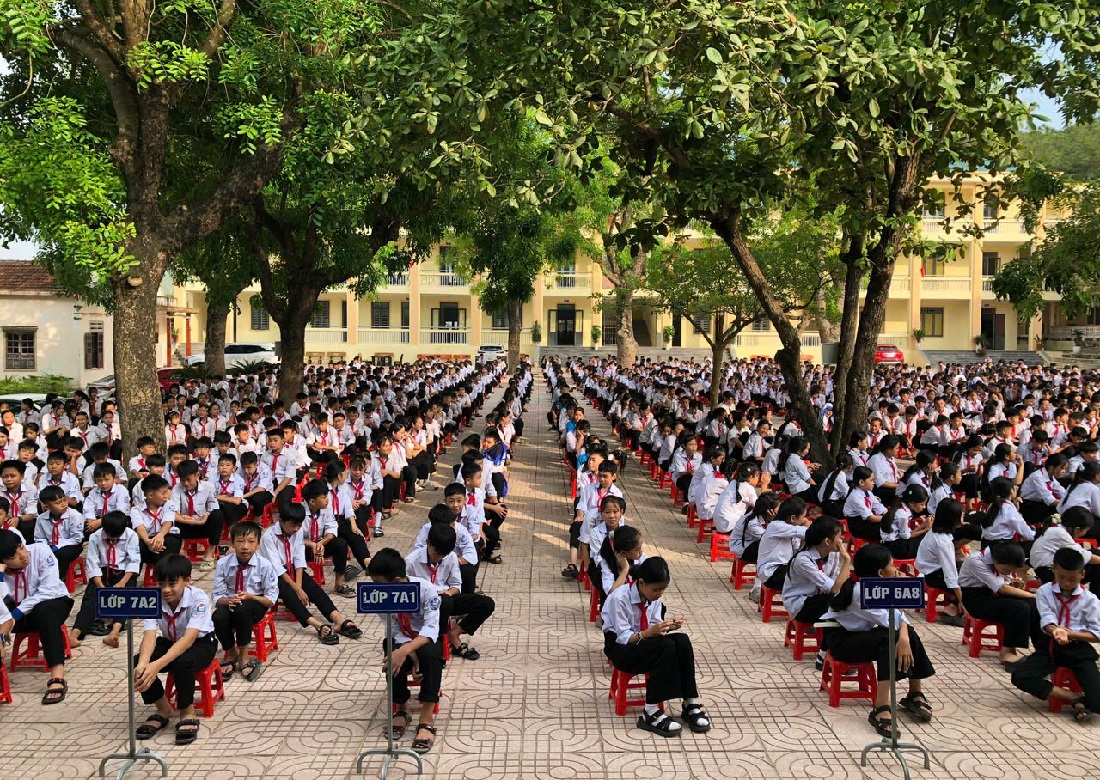 Công an phường Quỳnh Mai tuyên truyền, phổ biến pháp luật cho học sinh
