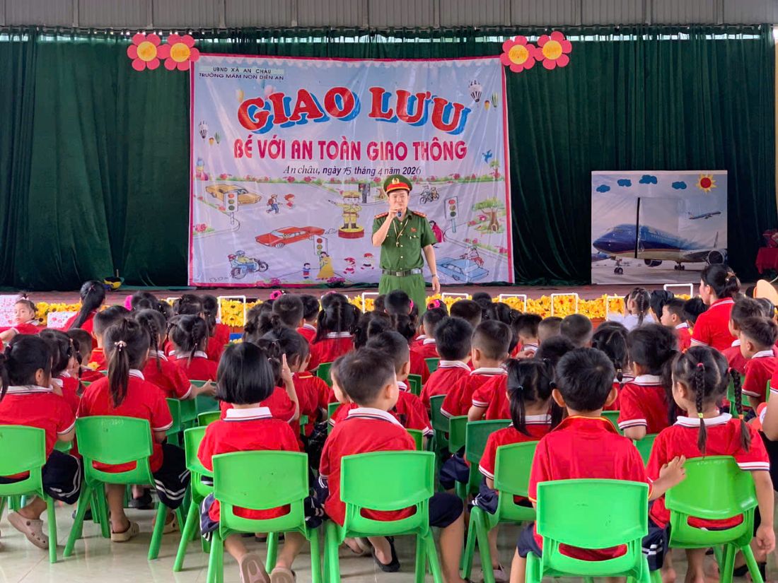 Toàn cảnh buổi tuyên truyền